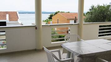 Căn hộ, 3 phòng ngủ, hút thuốc, ban công | Khu ẩm thực ngoài trời