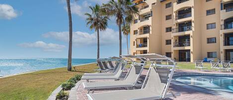 Lämmitetty uima-allas