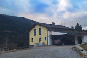 Exterior - Apartment in Untertauern near Ski Slopes (Untertauern)