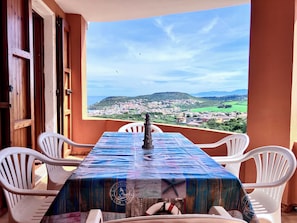 Apartamento, 3 quartos, sacada, vista para o oceano | Terraço/pátio