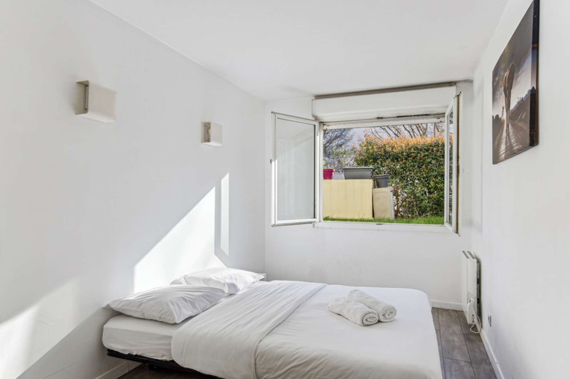 4 bedrooms, desk, WiFi
