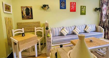 Charming Getaway in Casablanca Maroc, Cozy Home With Thoughtful Amenities