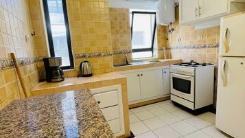 Apartment, 1 Bedroom, Smoking | Interior