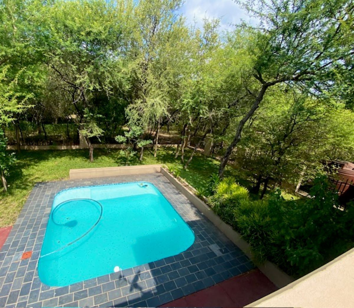 Deluxe Studio Suite | Kolam renang | Kolam renang terbuka 