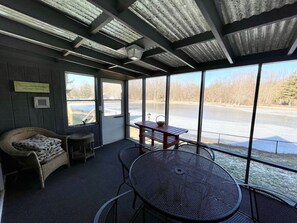Dining - Chalet on the Lake 93 w/ Beach Access, Pools, Sport Courts, Fishing Pond & more! (Stevensville)