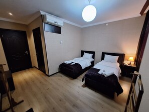 Standard Twin Room | Soundproofing, free WiFi - Georgian Paradise (Kutaisi)