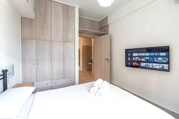 1 bedroom, iron/ironing board, WiFi, bed sheets