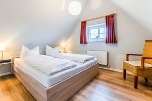 2 makuuhuonetta, silitysrauta/-lauta, ilmainen Wi-Fi, vuodevaatteet