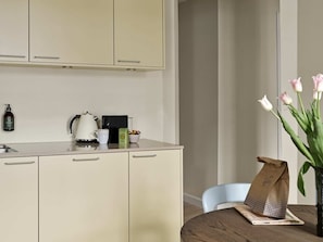 Interior - Three-Bedroom Apartment for 8 (København)
