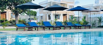 Almond Ridge - Villa Mfalme (Deluxe)