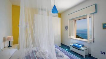 1 chambre, fer et planche Ă repasser, Wi-Fi, draps fournis