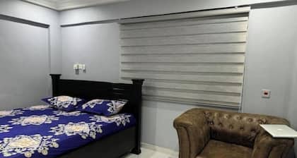 Kobbys Brands offers accommodation along the Accra-Team Motorway.