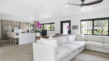 Smart TV, video games, table tennis, video library