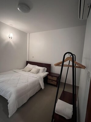In-room safe, free WiFi, bed sheets - D32 Homestay  (Phnom Penh)