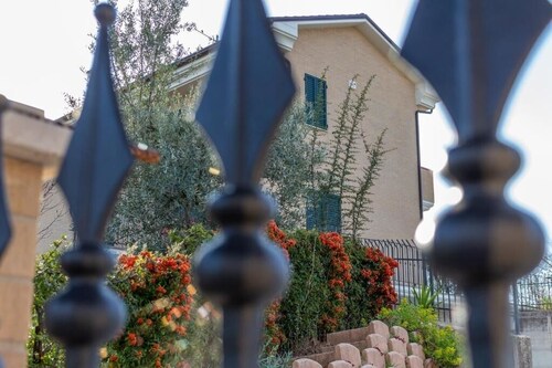 Merlana house nestled in the Marche countryside