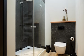 Shower, hair dryer, towels - Binnendiek Resort Büsum Haus 6 - Apartment 11 (Büsum)