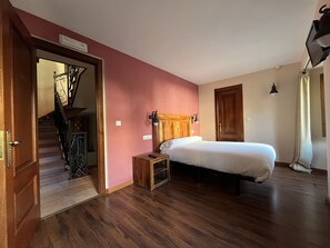 Kahden hengen superior-huone | Allergiatestatut vuodevaatteet, ilmainen Wi-Fi, vuodevaatteet