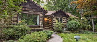 Log Cabin - Natures Oasis - Fire Pit & Gazebo
