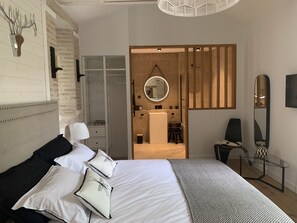 Deluxe Double Room | Individually decorated, individually furnished, desk, blackout curtains - Le Clos 1855 (Val de Louyre et Caudeau)