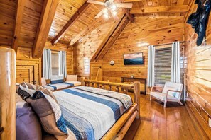 3 bedrooms, desk, iron/ironing board, travel crib - Family Cabin Getaway Hot Tub, Game Room & Views (Sevierville)