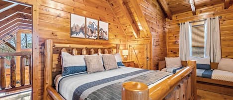 3 bedrooms, desk, iron/ironing board, travel crib