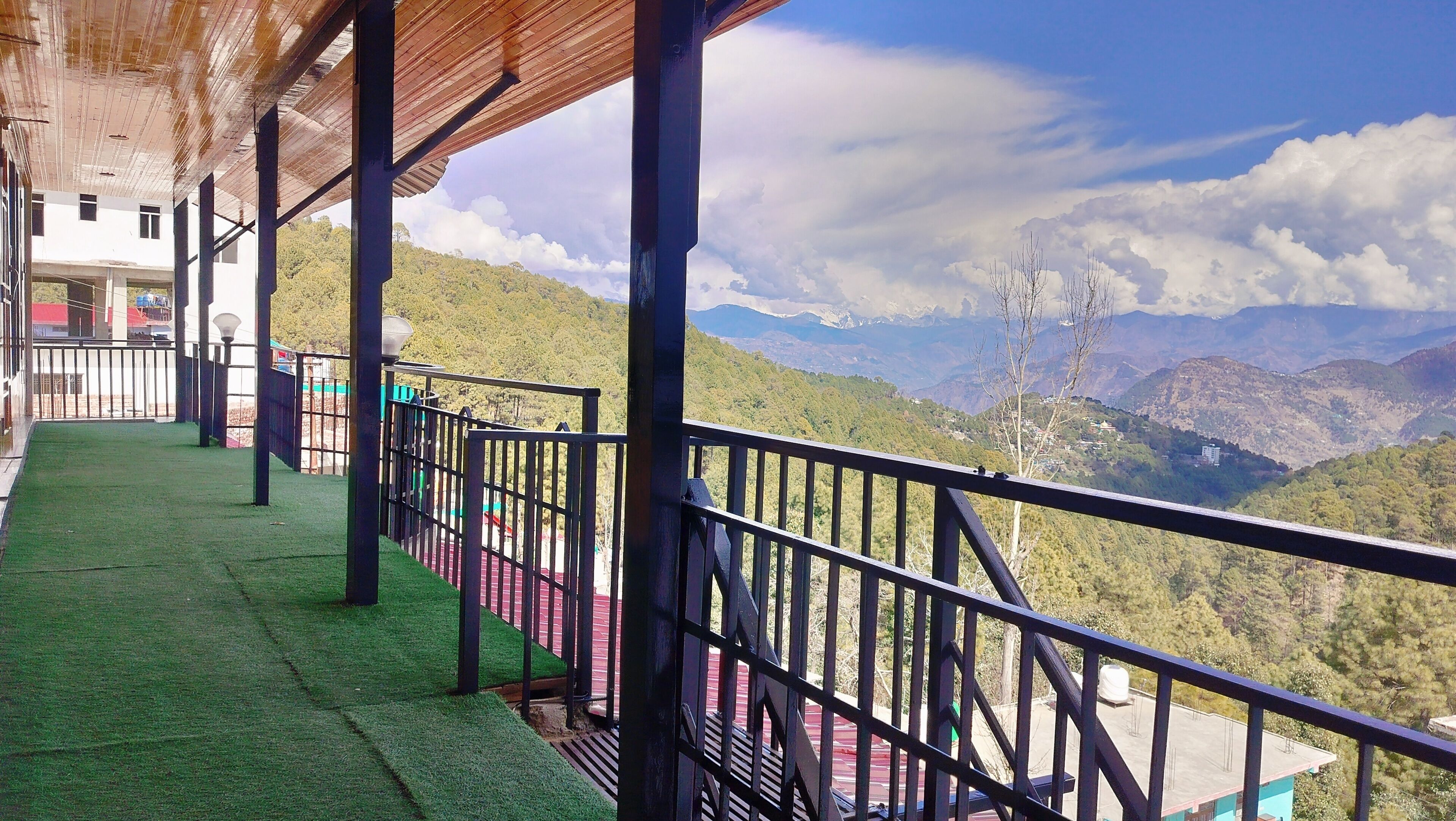 デラックス ルーム マウンテンビュー | バルコニーからの眺望