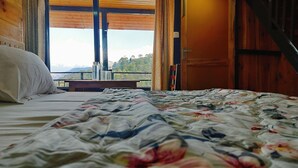 Kamar Deluks, pemandangan gunung