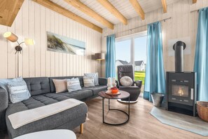 TV, fireplace, DVD player