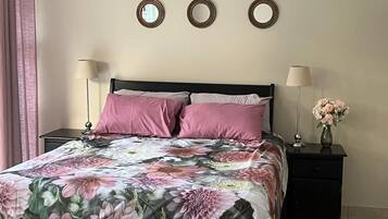 2 Schlafzimmer, Bügeleisen/Bügelbrett, WLAN, Bettwäsche