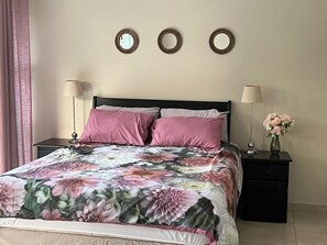 2 soverom, strykejern/-brett, wi-fi og sengetøy