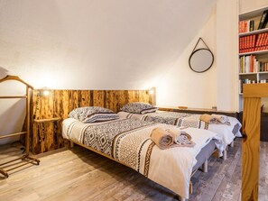 5 chambres, accès au Wi-Fi (inclus), literie fournie
