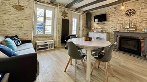 Interior - Renovated 3-room house in St-Georges-d'Oléron, WiFi, near shops (Saint-Georges-d'Oléron)