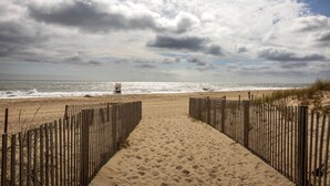 On the beach - Hidden Gem in N. OC on the Beach (Ocean City)