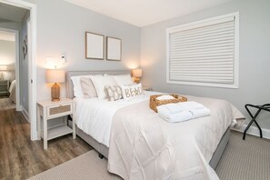 2 habitaciones, escritorio, tabla de planchar con plancha y wifi gratis 