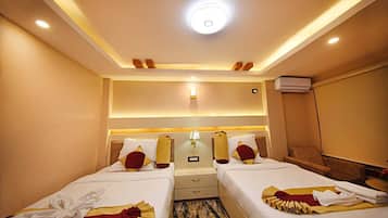 2 bedrooms, desk, soundproofing, free WiFi