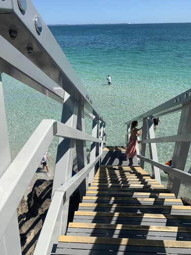 Ultra Modern Villa Walk To The Beach