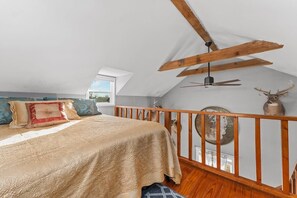 2 makuuhuonetta, silitysrauta/-lauta, Wi-Fi, vuodevaatteet
