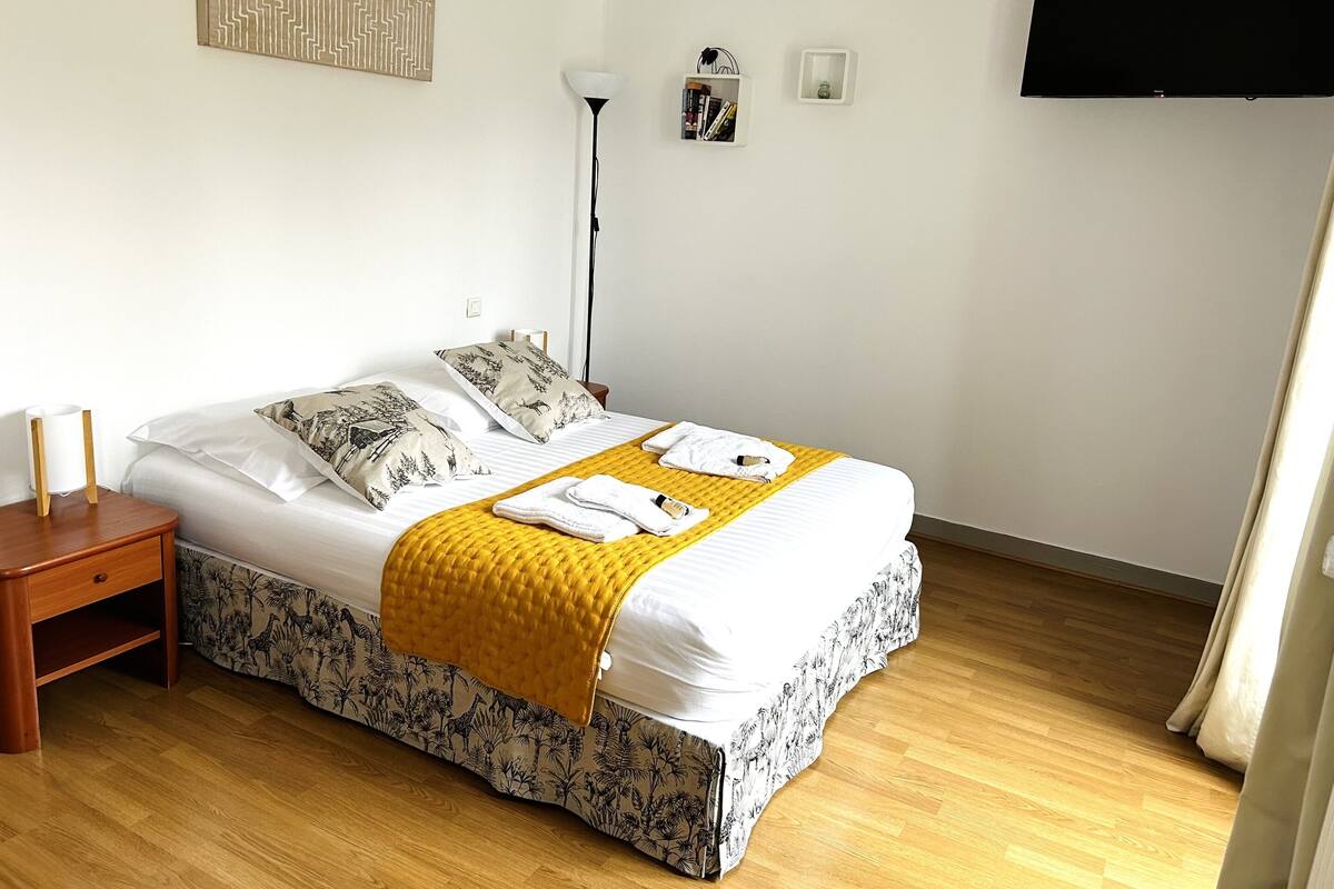 Habitación ejecutiva doble, baño privado (Chambre 1) | Wifi gratis y ropa de cama