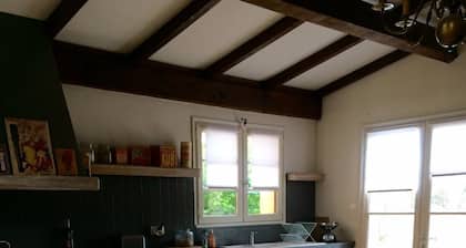 Maison de Campagne Avec Piscine sur Jardin Clos. Le Tout au Calme