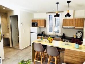 Apartment, 1 Bedroom, Garden View | Private kitchen