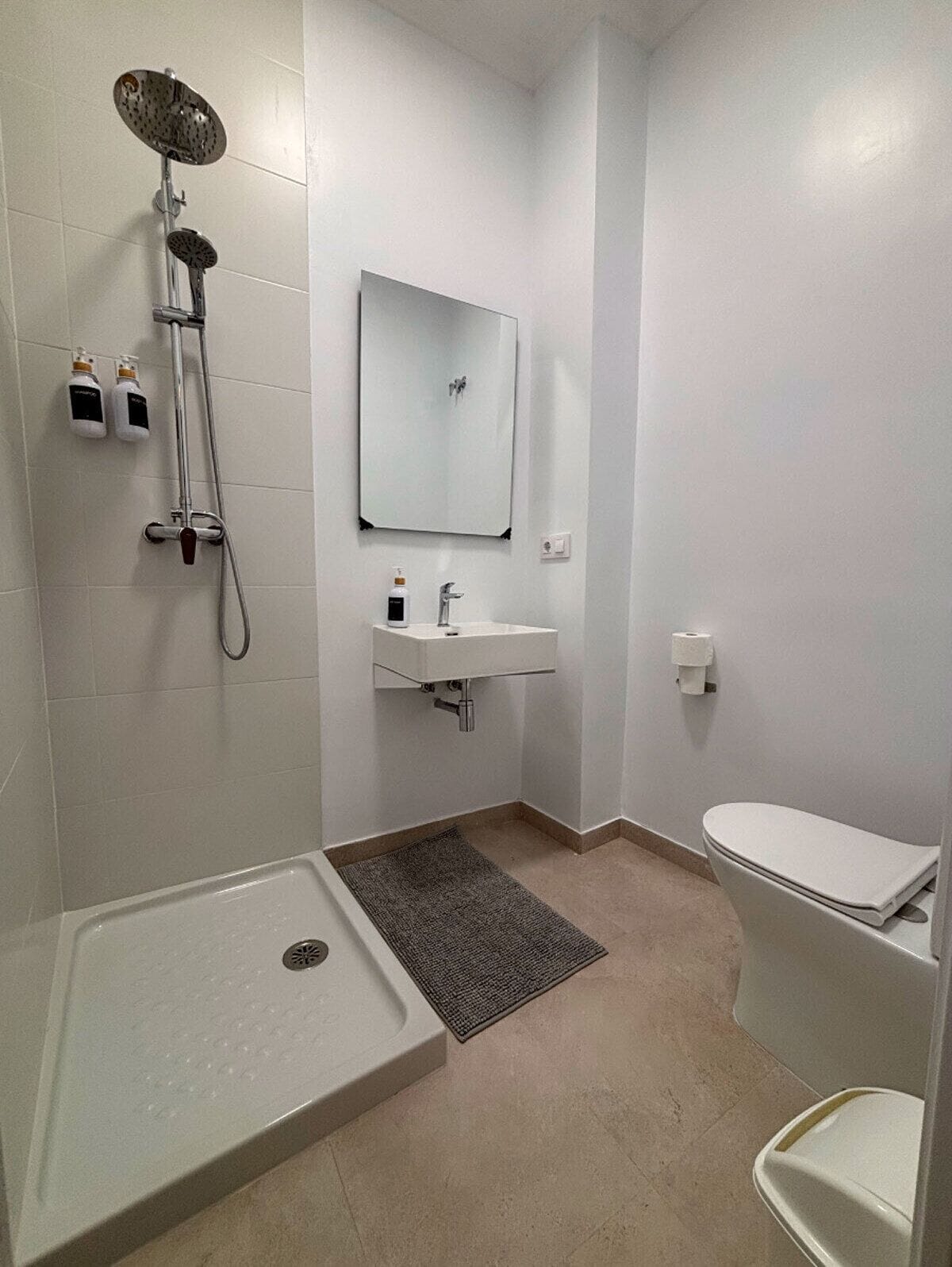 Photo - Banana Gay House - Only Men