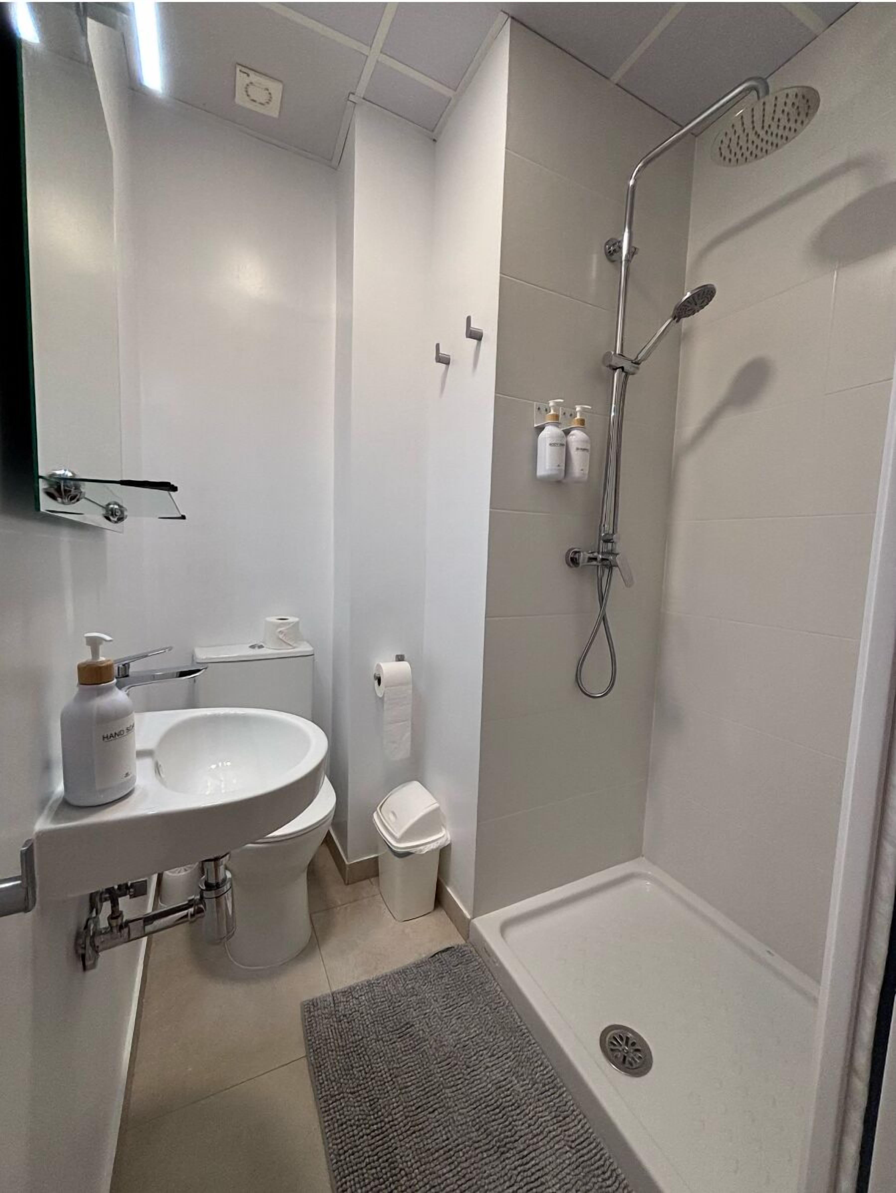 Photo - Banana Gay House - Only Men