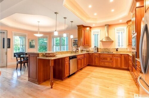 Luxurious Retreat in the Heart of Chautauqua - 5BR Home with Elevator & Porch