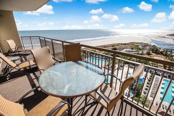 Outdoor dining - Relax in Style: Oceanfront 3 Bedroom Condo (North Myrtle Beach)