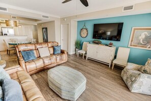 TV - 3 Bedroom Condo with Glass Enclosed Shower (North Myrtle Beach)