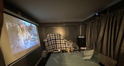 5 Bedroom Apartment Hotel