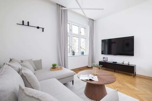 TV - Słowackiego 33 | Luxurious Apartment | Balcony (Kraków)