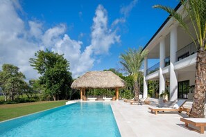Piscine couverte