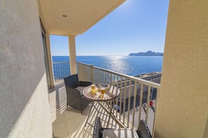 Outdoor dining - Apartamento Bellavista Puerto 3º (Cala Ratjada)