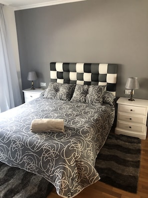 2 bedrooms, WiFi, bed sheets